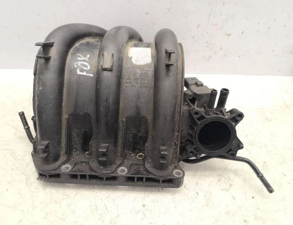 VOLKSWAGEN Fox 2 generation (2003-2009) Впускной коллектор 03D129766L 30677149