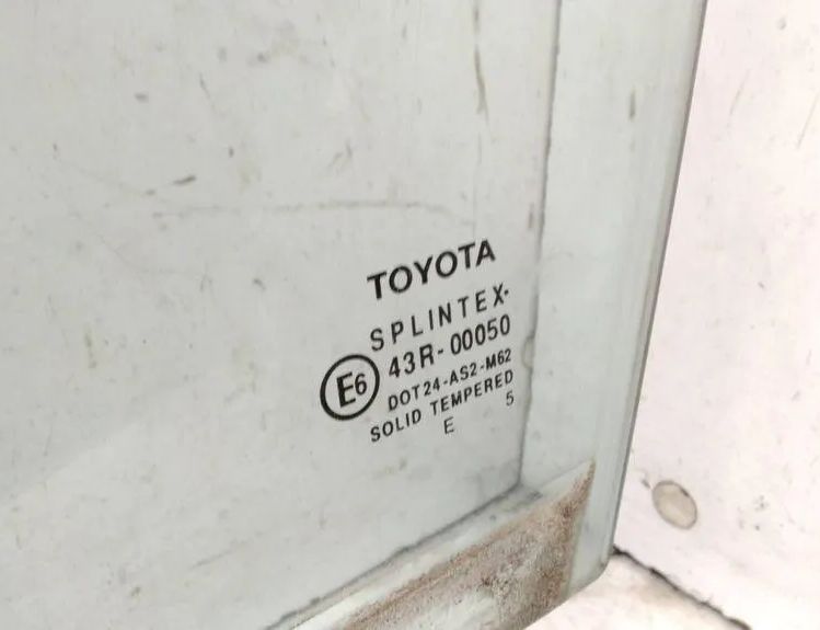 TOYOTA Avensis 2 generation (2002-2009) Front Left Door Glass DOT24AS2M62,43R00050 32749600