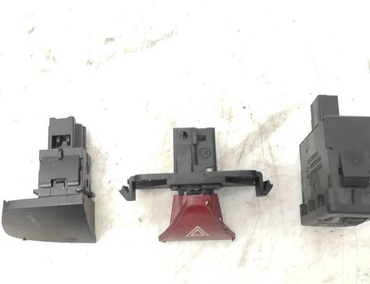 PEUGEOT 307 1 generation (2001-2008) Headlight height adjustment switch 96366692,9643219577,96366692XT,96384422XT,96366684XT,96394783XT 32853472