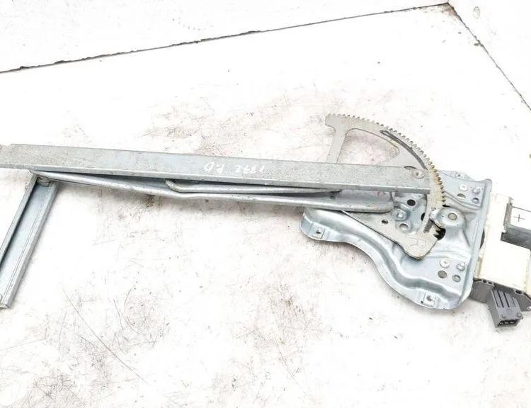 TOYOTA Avensis 2 generation (2002-2009) Priekšējo labo durvju logu pacēlājs 6981005050,992046100 32979690