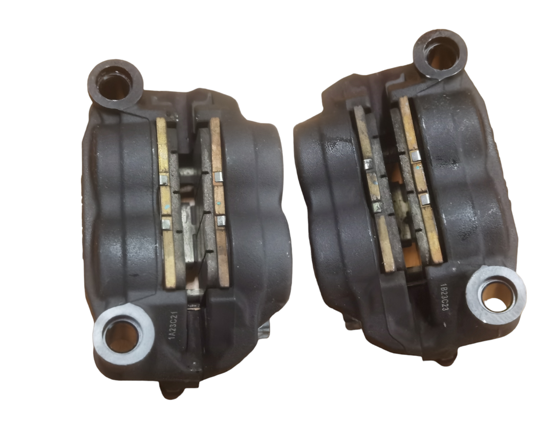 HONDA CB 6 generation (2008-2015) Priekšējie bremžu suporti 1A23C21,1B23C23,45150MJPG52,45250MJPG52 22770803