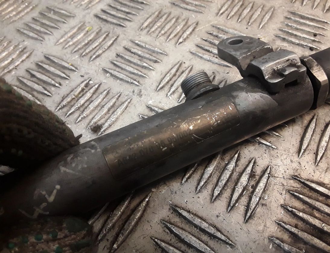 MERCEDES-BENZ R-Class W251 (2005-2017) Labās puses degvielas rampa 6420700695,0041536728,a6420700695,a0041536728 11808226