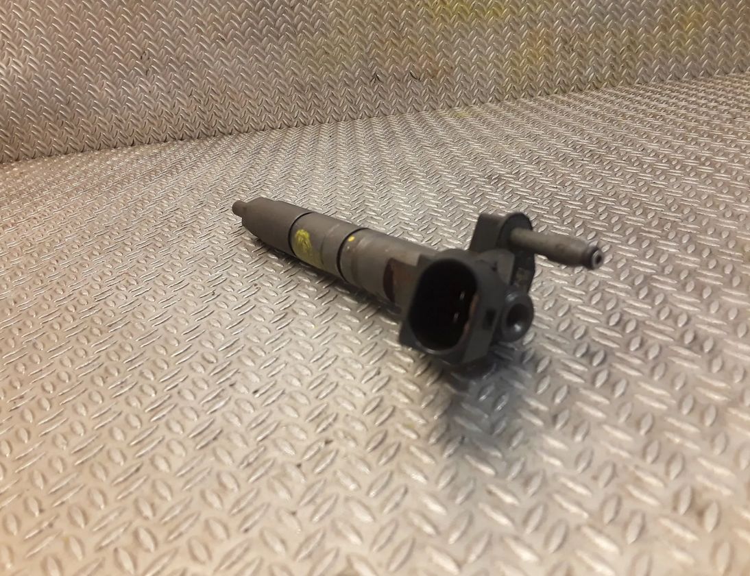 MERCEDES-BENZ CLS-Class C218/X218 (2011-2017) Degvielas sprausla 6420701187 13457797