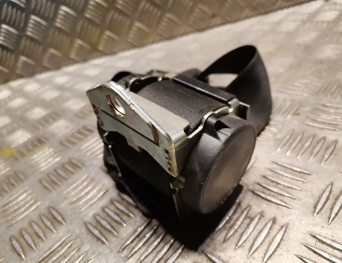 BMW 1 Series E81/E82/E87/E88 (2004-2013) Ремень безопасности задний правый 9139832 17063850