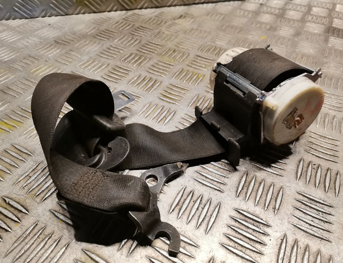 BMW 3 Series E90/E91/E92/E93 (2004-2013) Front Left Seatbelt 7069955 17159157