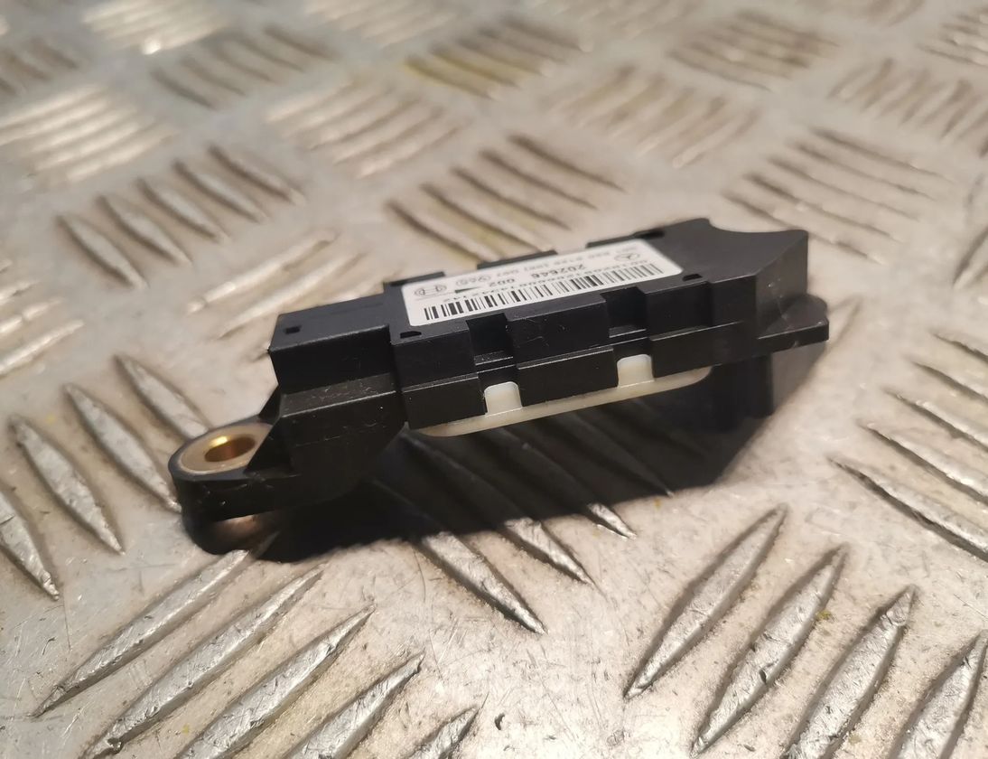 MERCEDES-BENZ CLK AMG GTR C297 (1997-1999) Датчик удара передний левый 0018209126 18049994