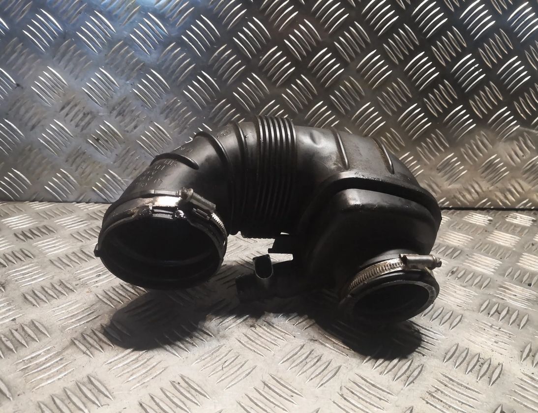 MERCEDES-BENZ C-Class W204/S204/C204 (2004-2015) Gaisa ieplūdes caurule 6510900437,A6510900437 27646038