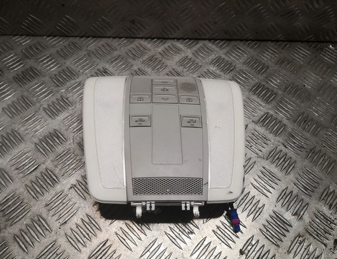 MERCEDES-BENZ C-Class W204/S204/C204 (2004-2015) Освещение салона 2049063002,A2049063002 28057143