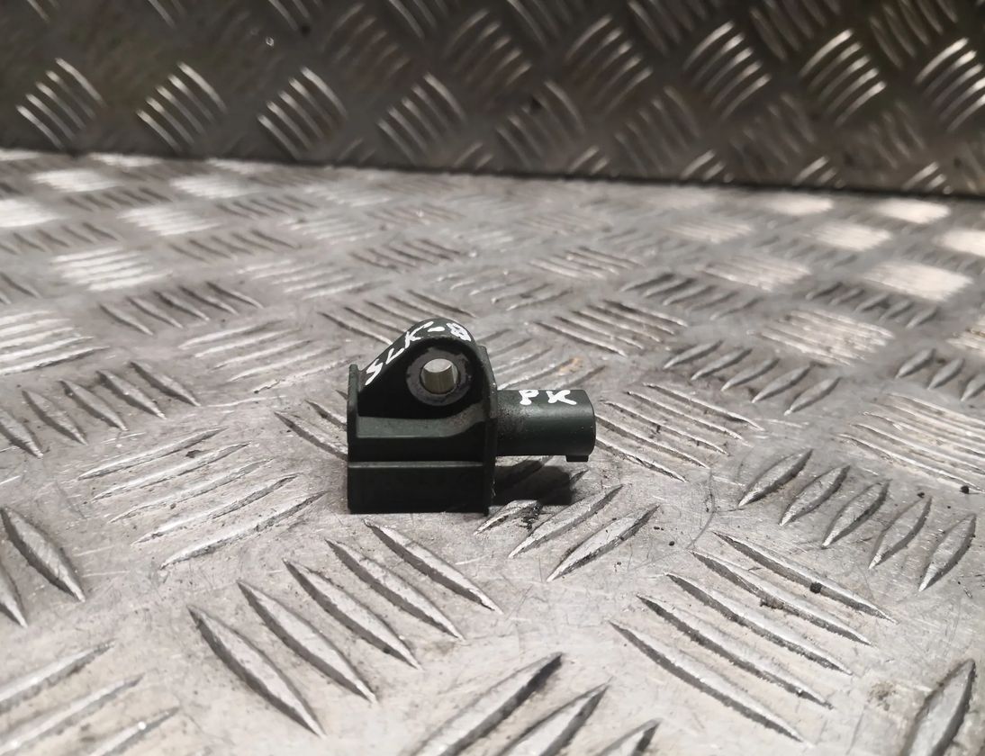 MERCEDES-BENZ SLK-Class R172 (2011-2020) Датчик удара передний левый 1729056000,A1729056000 28297510