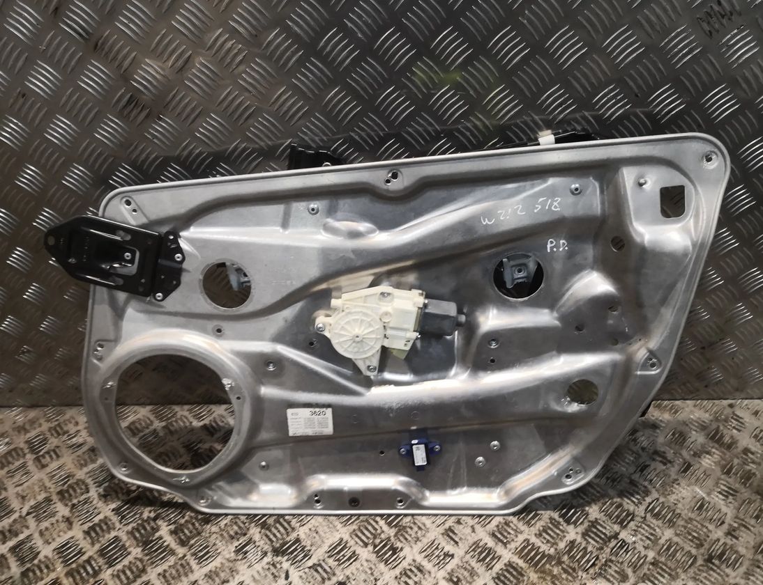 MERCEDES-BENZ E-Class W212/S212/C207/A207 (2009-2016) Priekšējo labo durvju logu pacēlājs 2128201102,A2128201102 30747983