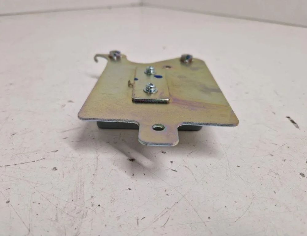 NISSAN X-Trail T32 (2013-2022) Управление топливным насосом 17001BD70A 30545918