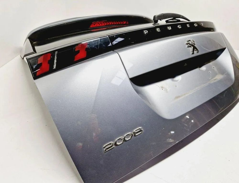 PEUGEOT 2008 2 generation (2019-2023) Крышка багажника 30548704