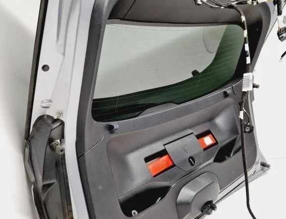 PEUGEOT 2008 2 generation (2019-2023) Крышка багажника 30548704