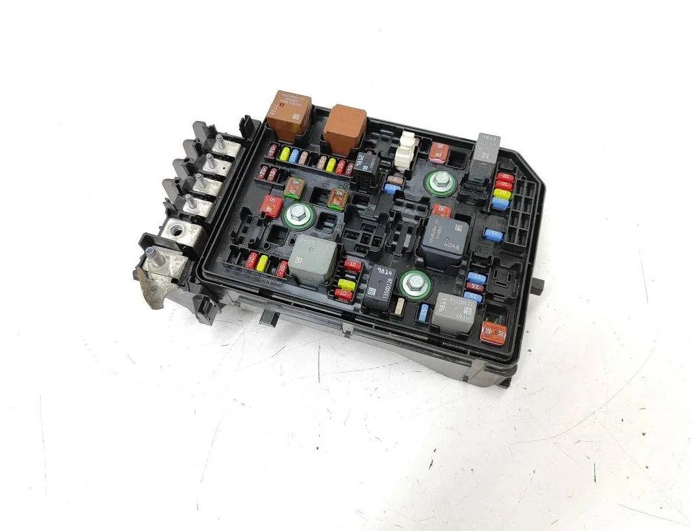 OPEL Astra K (2015-2021) Drošinātāju kārba 39040853 30551480