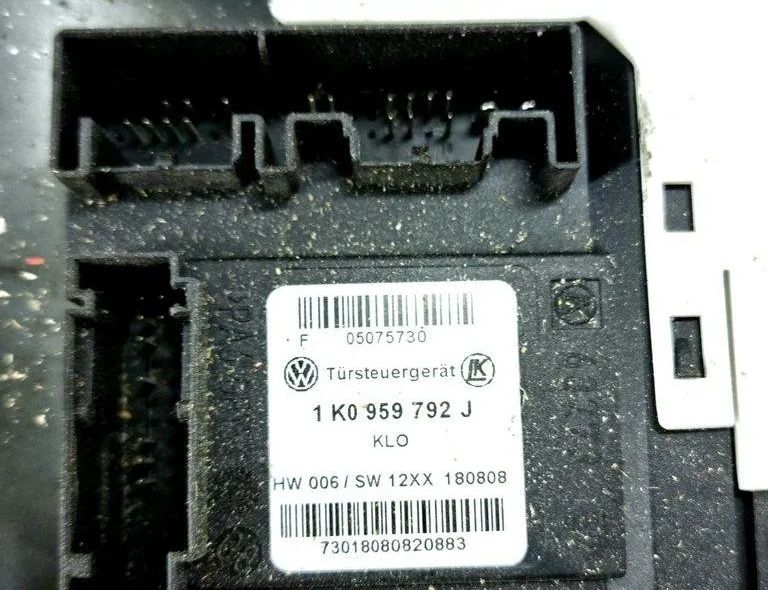 VOLKSWAGEN Golf 8 generation (2019-2023) Стеклоподъемник передней правой двери 1K5837462B,1K3837462B 30562476