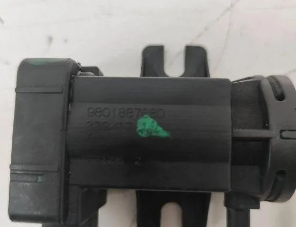 CITROËN DS5 1 generation (2012-2015) Solenoid Valve 9801887680 30573694