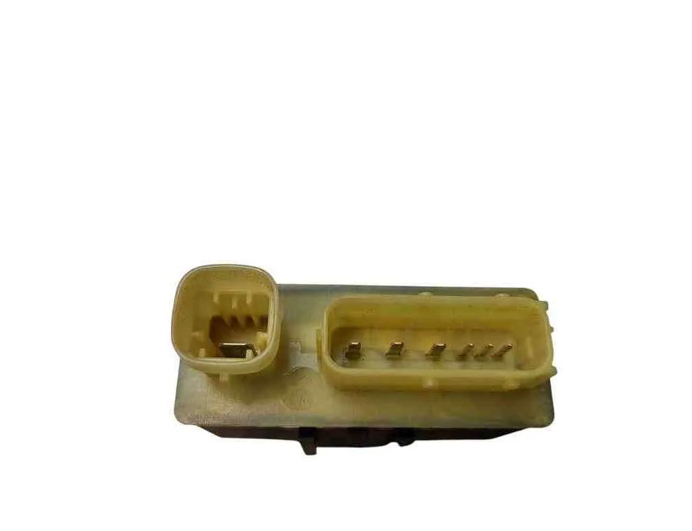 CITROËN C4 Picasso 2 generation (2013-2018) Coolant fan relay 018010955,9801916680 32632716