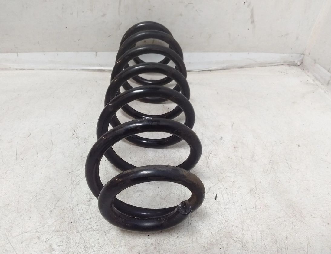 VOLKSWAGEN Passat B7 (2010-2015) Aizmugurējā labā amartizātora atspere 27544540