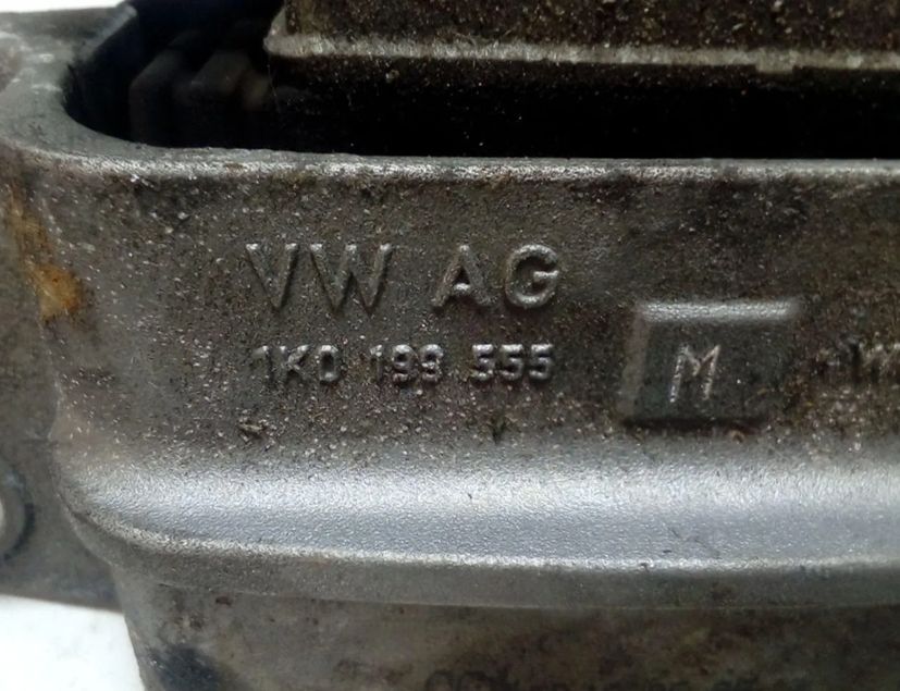 VOLKSWAGEN Golf Plus 1 generation (2004-2009) Подушка коробки передач 1K0199555M 27553086