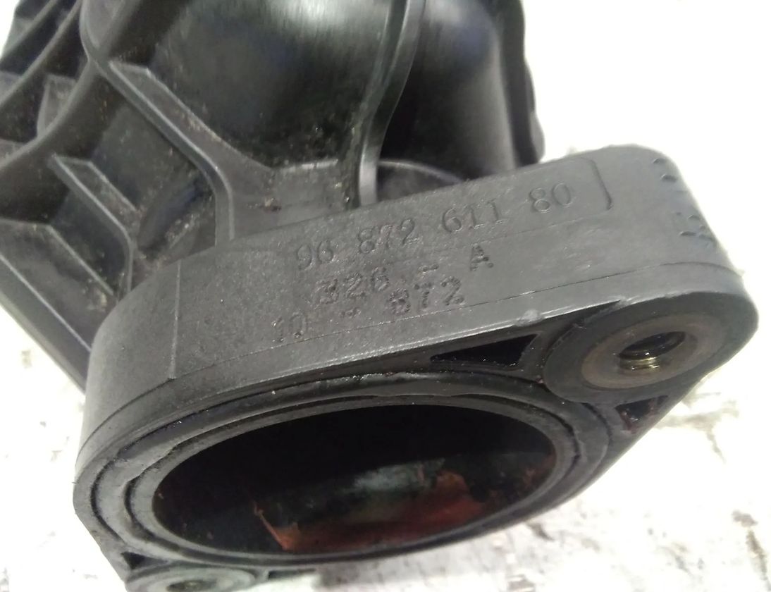 PEUGEOT 5008 1 generation (2009-2016) Другие трубы 9687261180 27604816