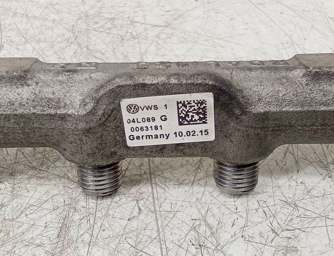 AUDI A5 Sportback 8T (2009-2011) Топливная рейка 04L089G 27642889