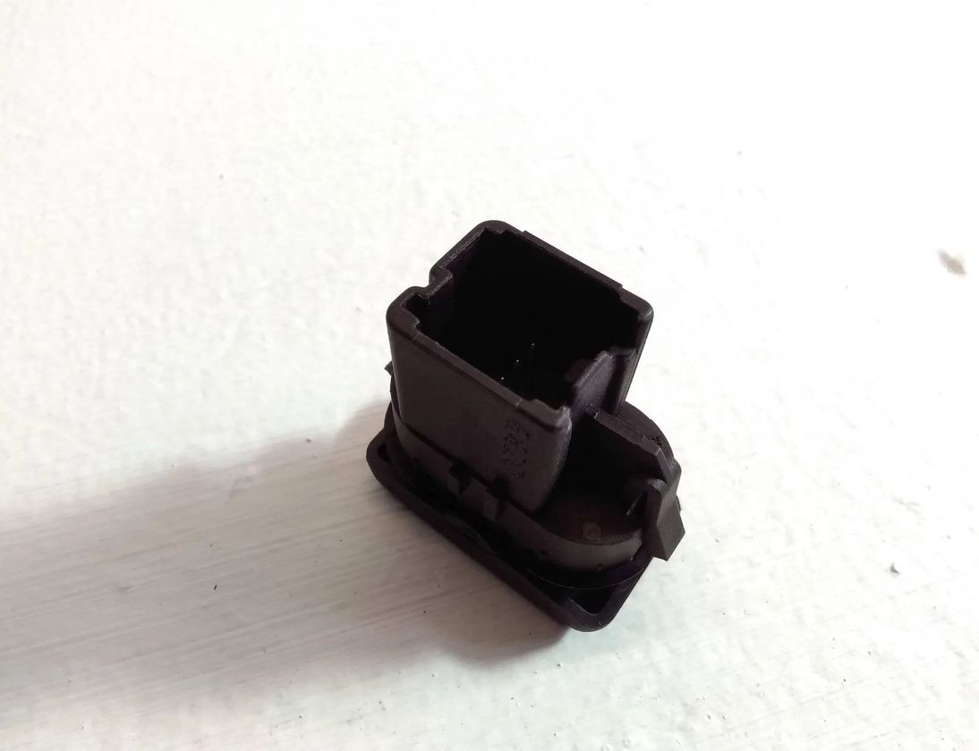 FORD C-Max 1 generation (2003-2010) Rear Right Door Window Control Switch 3M5T14529AA 27652507