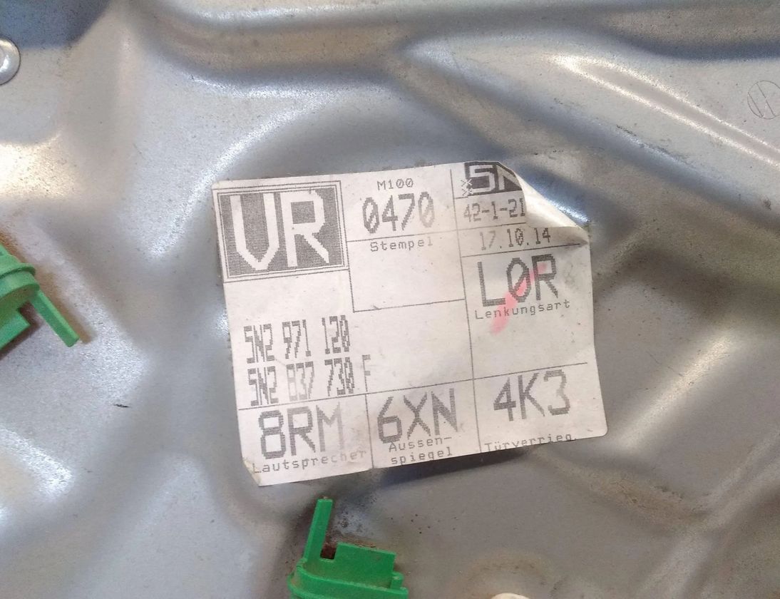 VOLKSWAGEN Tiguan 1 generation (2007-2017) Priekšējo labo durvju logu pacēlājs 5N0959701F 27659205