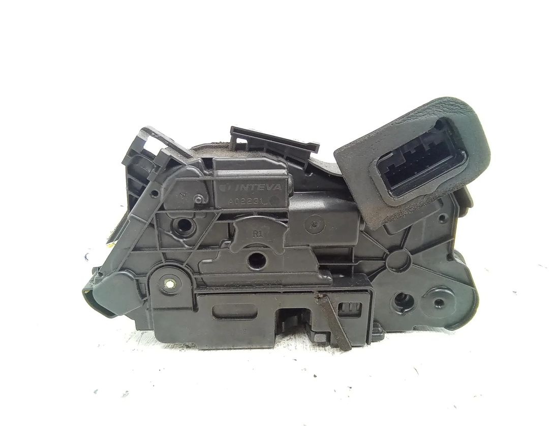 VOLKSWAGEN Sharan 2 generation (2010-2024) Priekšējo labo durvju slēdzene 5K2837016D 27689917