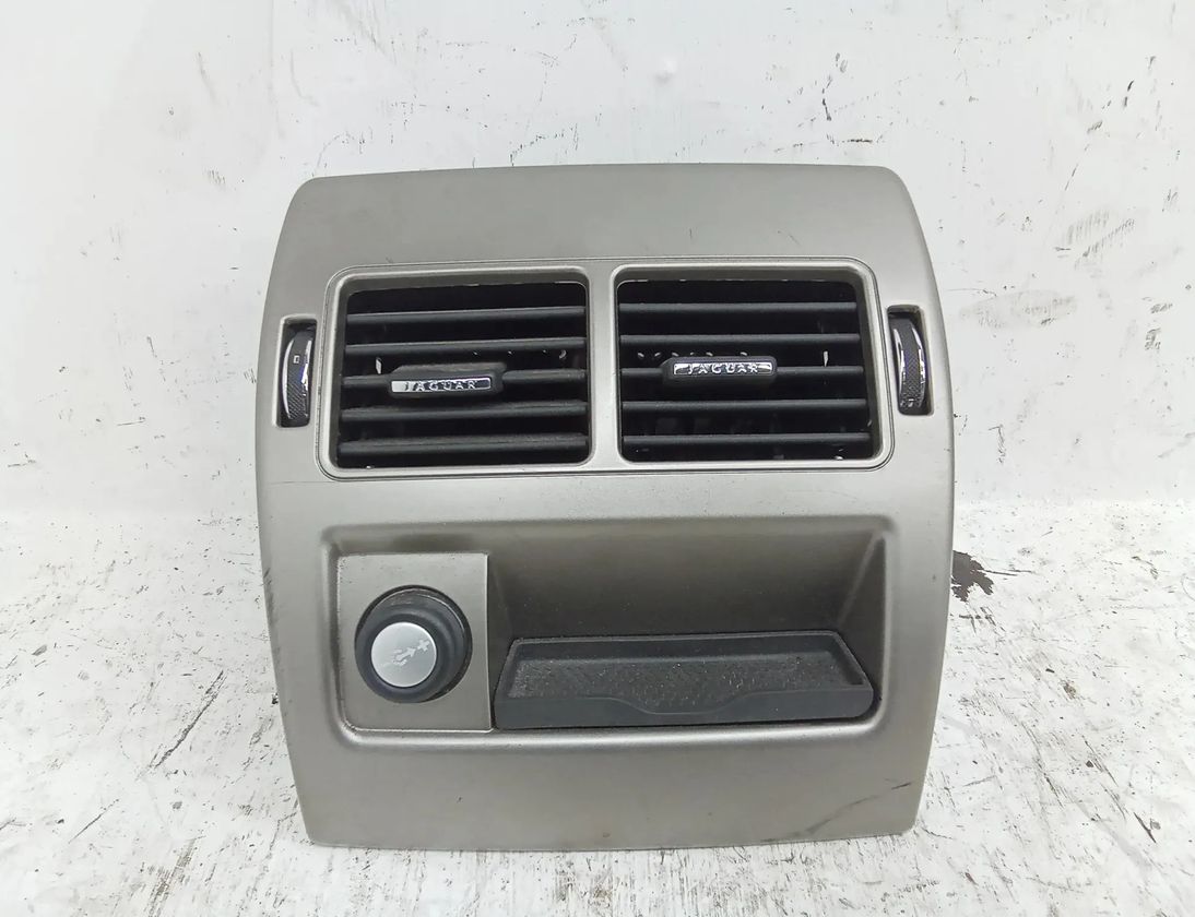 JAGUAR XF 1 generation  (2011-2016) Rear air vent grille 27691429