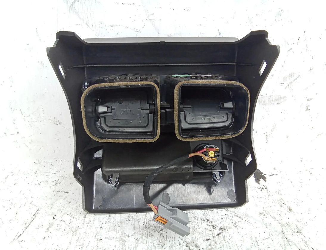 JAGUAR XF 1 generation  (2011-2016) Rear air vent grille 27691429