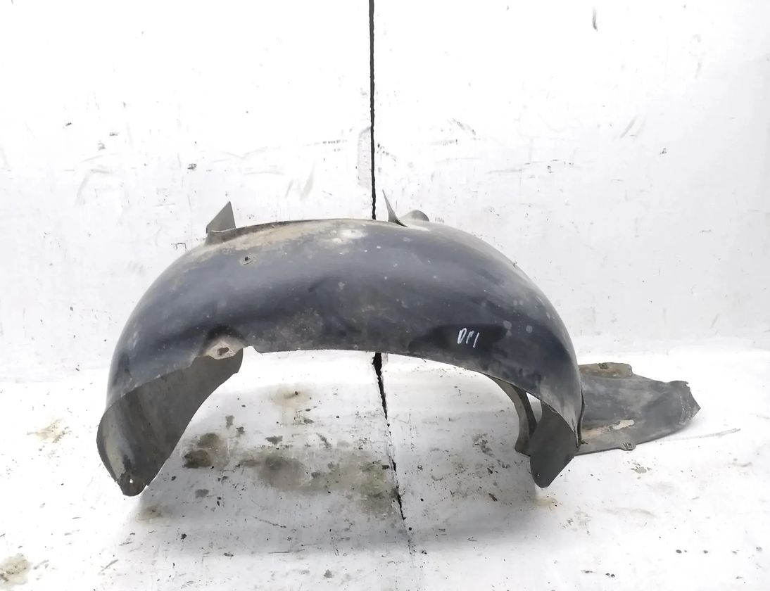 VOLKSWAGEN Passat B6 (2005-2010) Передний правый подкрылок 3C0805978 27696710