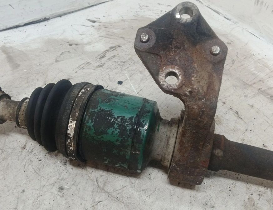 MAZDA 6 GG (2002-2007) Полуось передняя правая 27701347