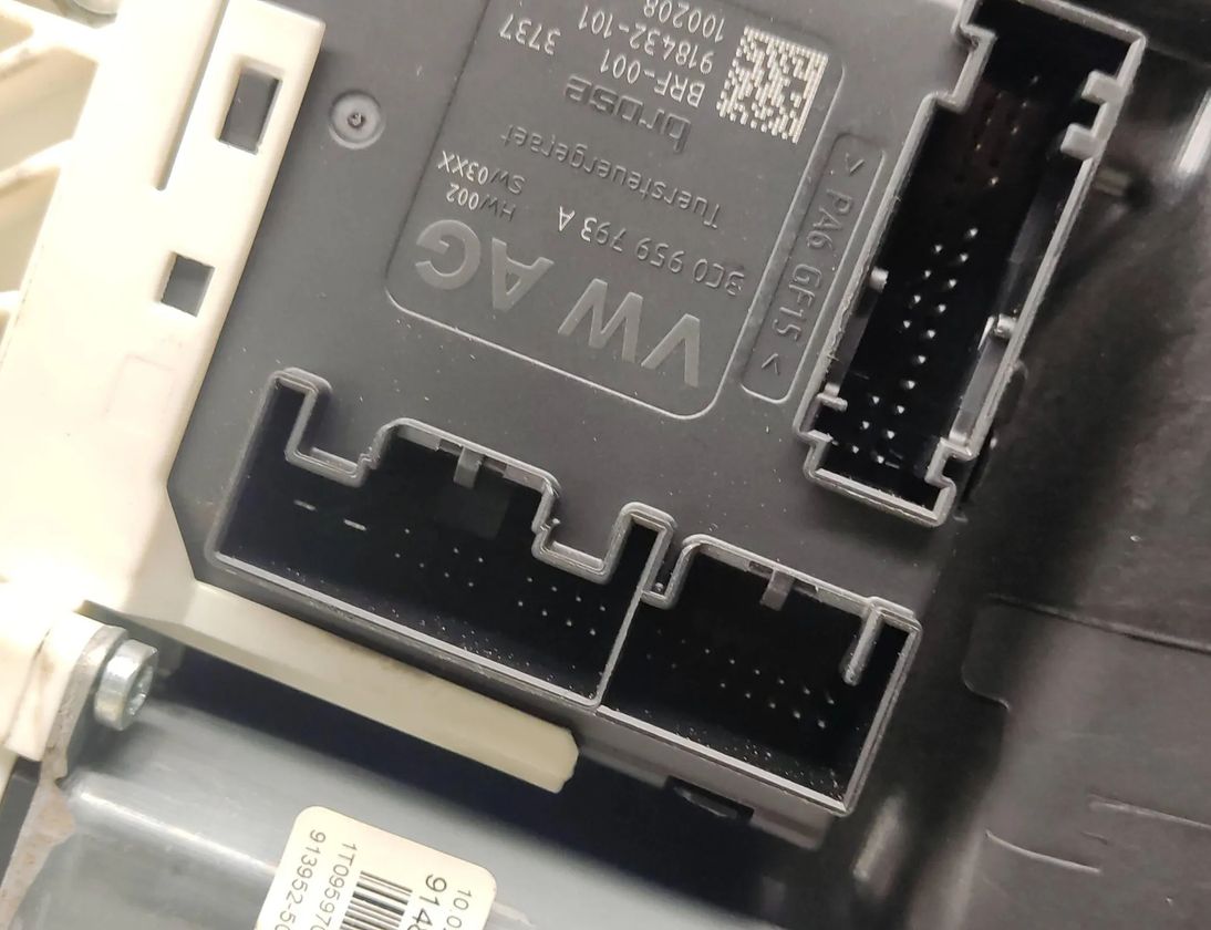 VOLKSWAGEN Passat B6 (2005-2010) Стеклоподъемник передней правой двери 3C8837462J 27704134