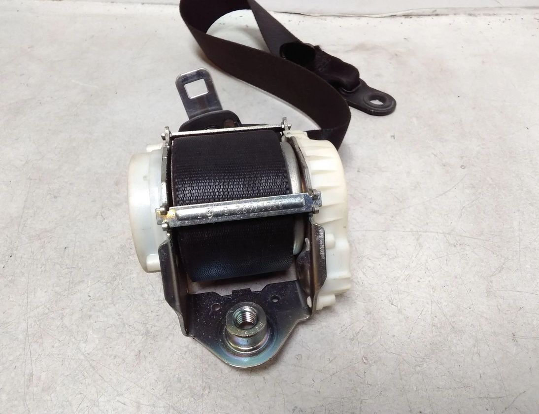 FORD Focus 2 generation (2004-2011) Ремень безопасности передний правый 33017492B 27711977