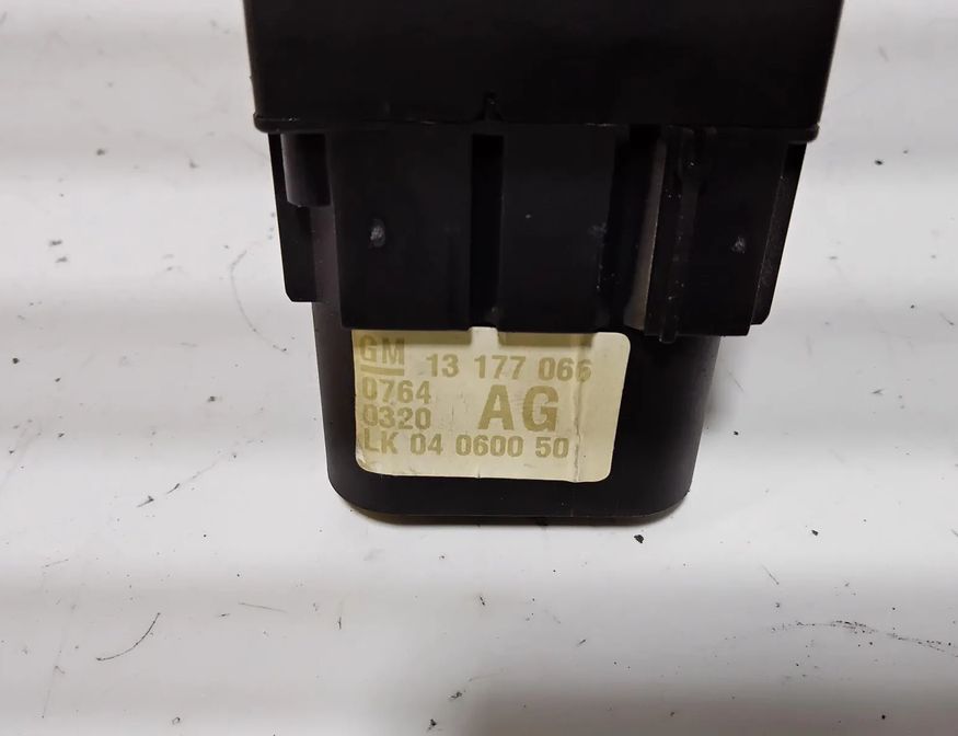 OPEL Signum C (2003-2008) Headlight Switch Control Unit 13177066 27728263