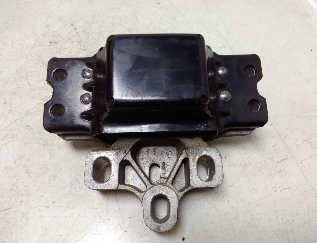 VOLKSWAGEN Passat B7 (2010-2015) Gearbox Mount 3C0199555 28534560