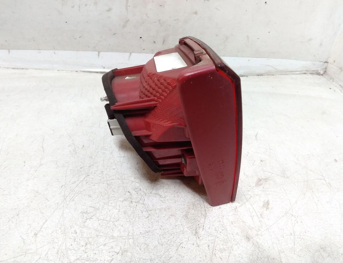 VOLKSWAGEN Passat B7 (2010-2015) Фонарь крышки багажника левый 3AE945093K 28586269