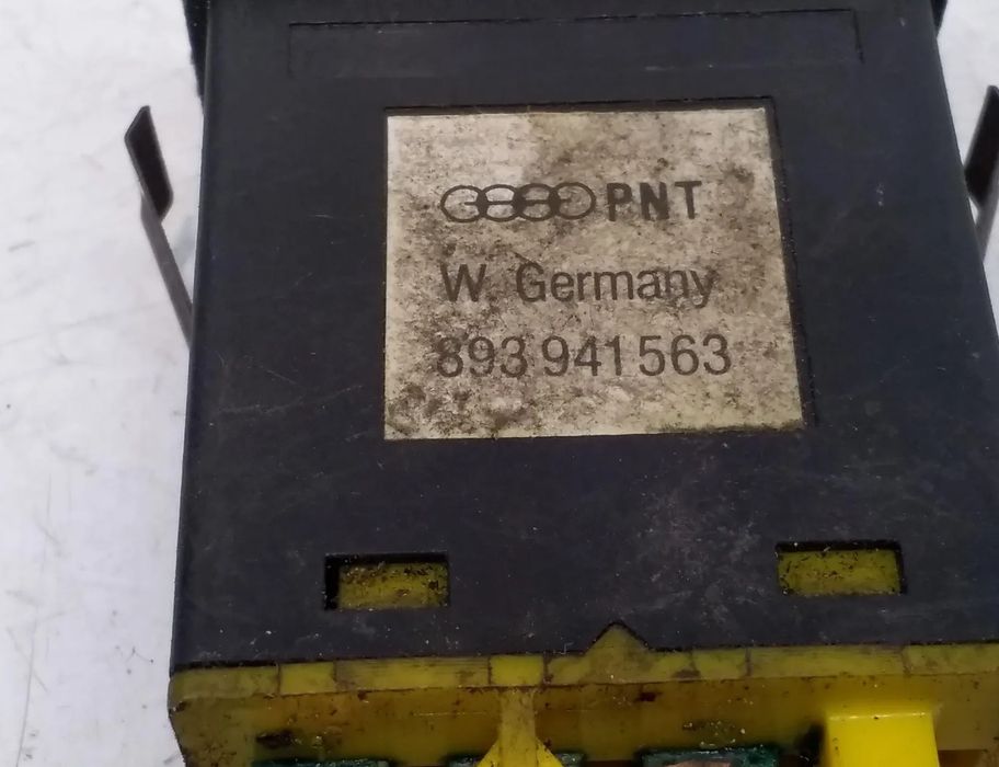 AUDI A4 B5/8D (1994-2001)  Выключатель противотуманных фар 893941563 28588119