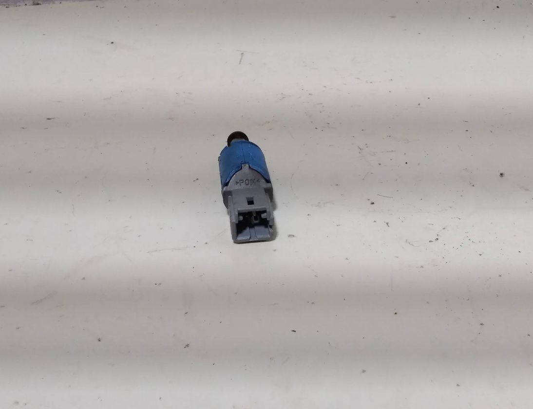 RENAULT Scenic 2 generation (2003-2010) Clutch pedal sensor 8200168239B 28628381