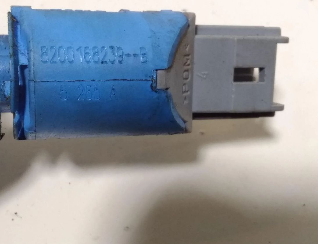 RENAULT Scenic 2 generation (2003-2010) Clutch pedal sensor 8200168239B 28628381