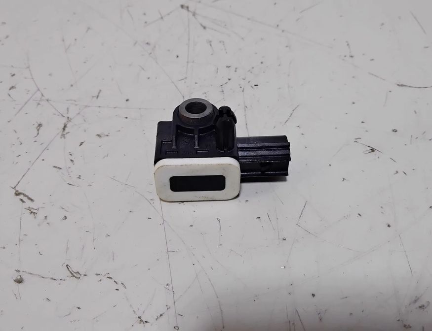 FORD C-Max 2 generation (2010-2019) Боковой датчик удара левый F1ET14B345AA 28644692