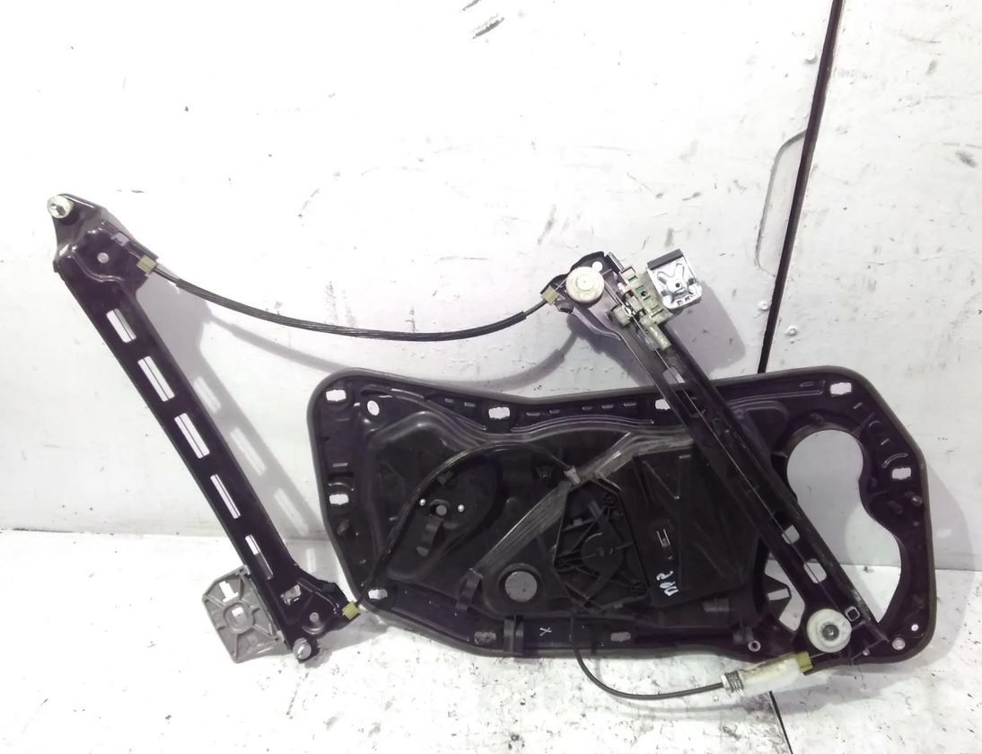 VOLKSWAGEN Passat B7 (2010-2015) Front Right Door Window Regulator 3C8959701 28675734