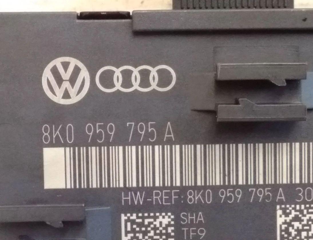 AUDI A4 B8/8K (2011-2016) Блок управления дверей левый задний 8K0959795A 28699782
