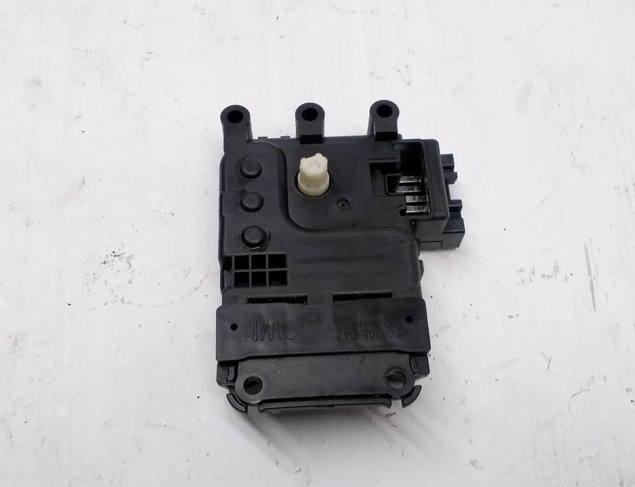 MAZDA CX-5 1 generation (2011-2020) Interior Heater Flap Motor Actuator GA705KD49 28708549