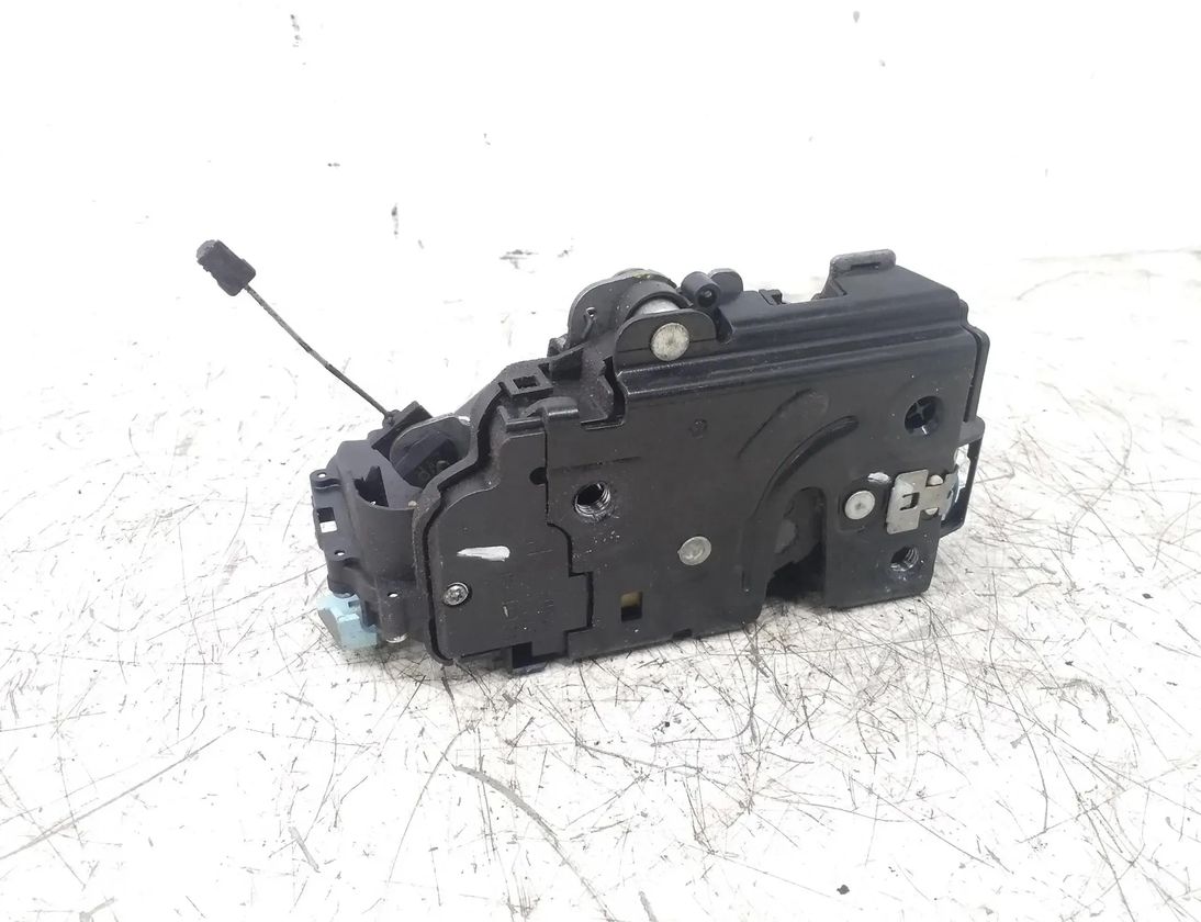 VOLKSWAGEN Touran 1 generation (2003-2015) Front Right Door Lock 3D2837016AB 28722609