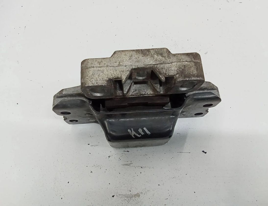 VOLKSWAGEN Touran 1 generation (2003-2015) Передняя подушка двигателя 1K0199555M 28722630