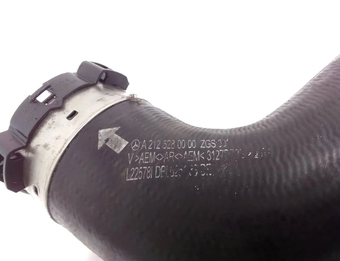 MERCEDES-BENZ E-Class W212/S212/C207/A207 (2009-2016) шланг радиатора интеркулера A2125280000 28730658