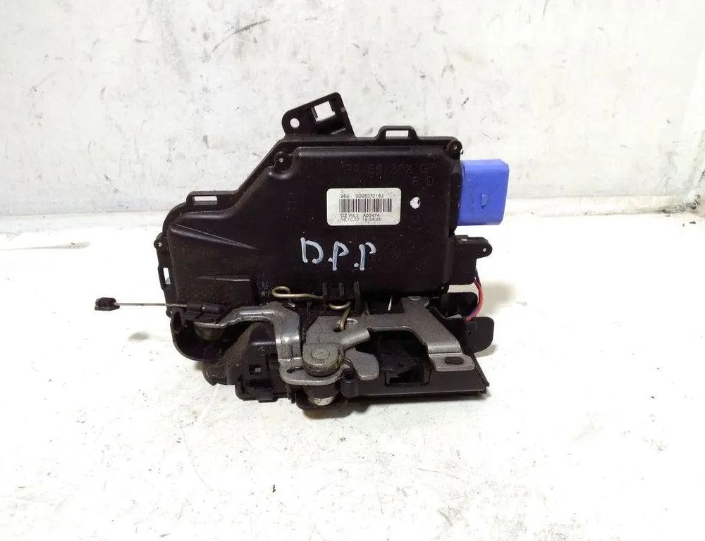 SKODA Octavia 1 generation (1996-2010) Замок двери передний правый 3D2837016J 30924258