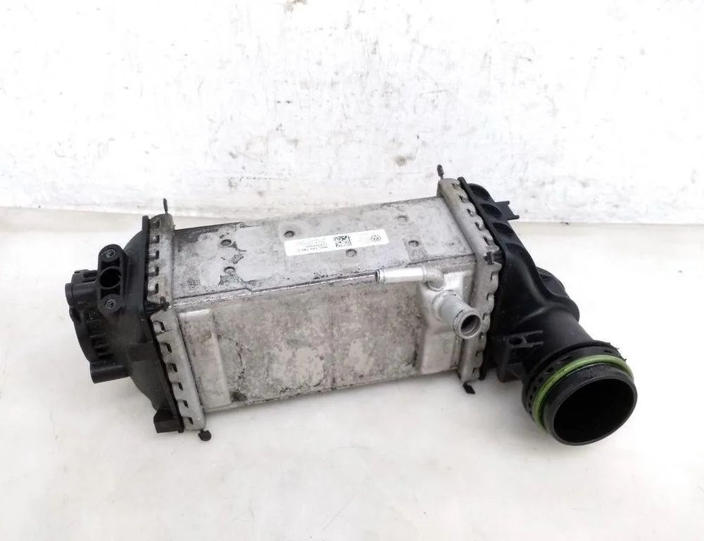 VOLKSWAGEN Golf 8 generation (2019-2023) Intercooler Radiator 05C145785C 31218638