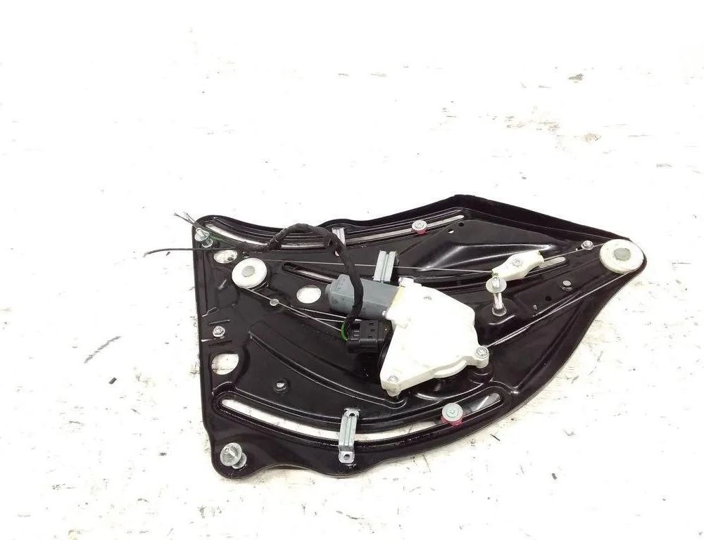 MERCEDES-BENZ E-Class W212/S212/C207/A207 (2009-2016) Aizmugurējo kreiso durvju logu pacēlājs A2076701303 31242339